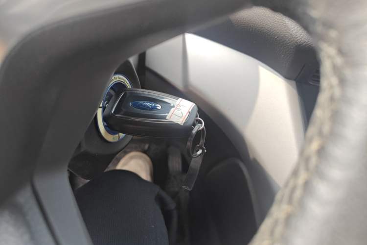 Used Ford Kuga 2015 1.5L GTDi Two-Wheel Drive Fashion Edition Vehicle Key