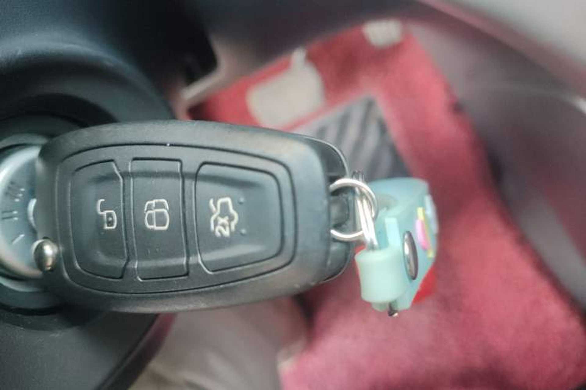 Used Ford Kuga 2015 1.5L GTDi Two-Wheel Drive Fashion Edition Vehicle Key