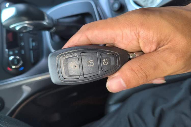 Used Ford Kuga 2015 2.0L GTDi Four-Wheel Drive Elite Model Vehicle Key
