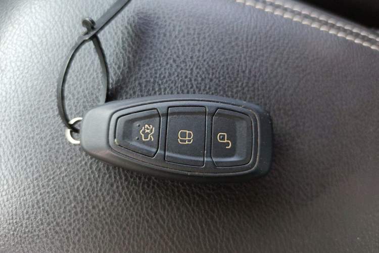 Used Ford Kuga 2015 2.0L GTDi Four-Wheel-Drive Sport Model Vehicle Key
