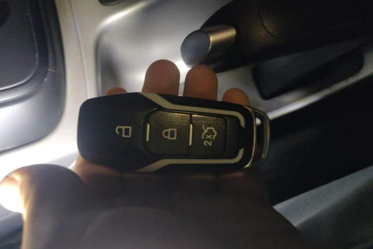 Used Ford Kuga 2015 1.5L GTDi Two-Wheel-Drive Comfort Model Vehicle Key