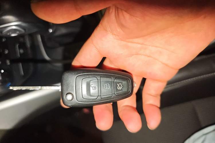 Used Ford Kuga 2015 1.5L GTDi Two-Wheel Drive Fashion Edition Vehicle Key