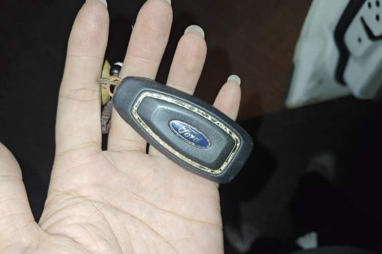 Used Ford Kuga 2015 1.5L GTDi Four-Wheel-Drive Elite Model Vehicle Key