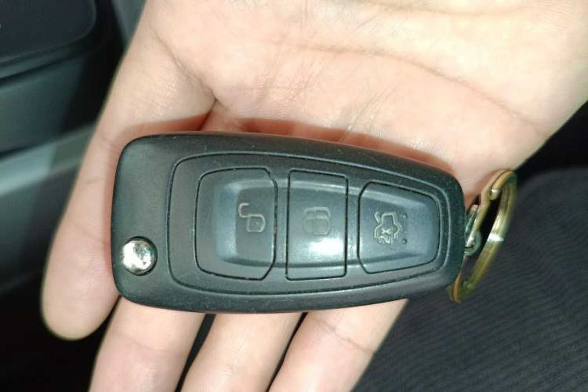 Used Ford Kuga 2015 1.5L GTDi Two-Wheel-Drive Comfort Model Vehicle Key