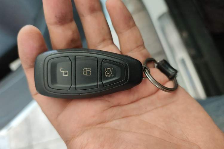 Used Ford Kuga 2015 2.0L GTDi Four-Wheel Drive Prestige Model Vehicle Key