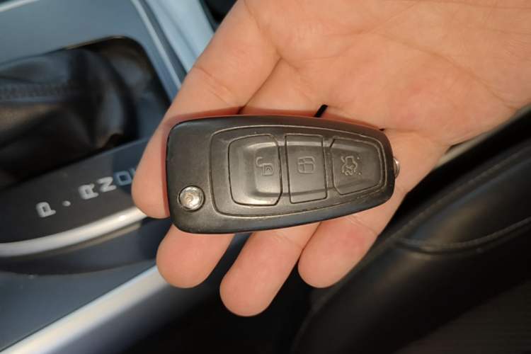 Used Ford Kuga 2015 1.5L GTDi Two-Wheel Drive Fashion Edition Vehicle Key