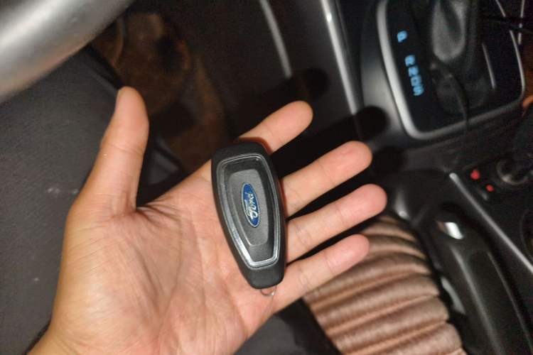 Used Ford Kuga 2015 2.0L GTDi Four-Wheel Drive Elite Model Vehicle Key