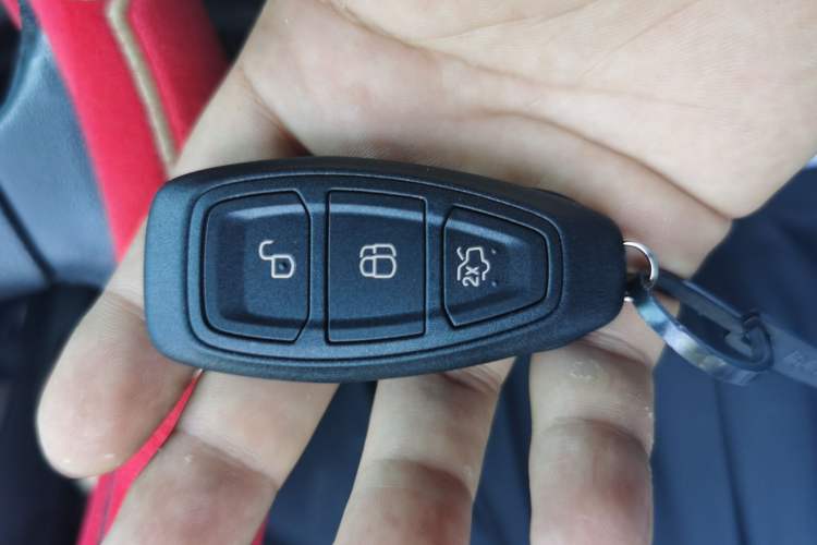 Used Ford Kuga 2015 2.0L GTDi Four-Wheel Drive Elite Model Vehicle Key