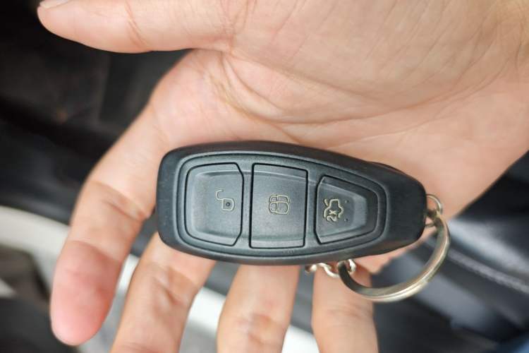 Used Ford Kuga 2015 2.0L GTDi Four-Wheel-Drive Sport Model Vehicle Key