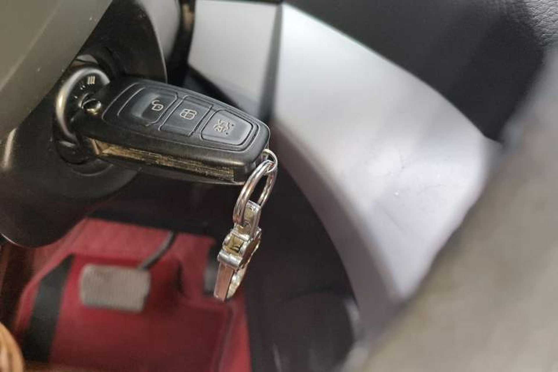 Used Ford Kuga 2015 1.5L GTDi Two-Wheel Drive Fashion Edition Vehicle Key