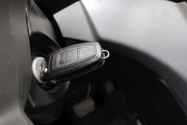 Used Ford Kuga 2015 1.5L GTDi Two-Wheel Drive Fashion Edition Vehicle Key