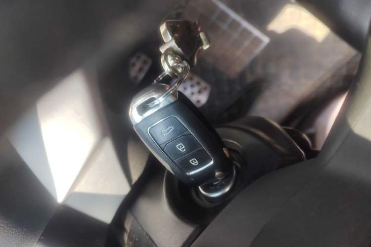 Used Ford Kuga 2015 1.5L GTDi Two-Wheel Drive Fashion Edition Vehicle Key