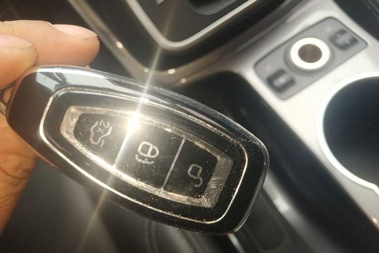 Used Ford Kuga 2015 1.5L GTDi Four-Wheel-Drive Elite Model Vehicle Key
