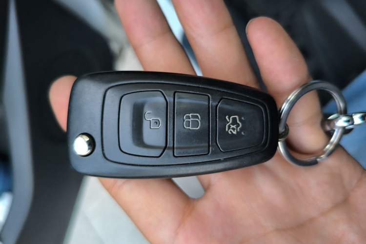 Used Ford Kuga 2015 1.5L GTDi Two-Wheel Drive Fashion Edition Vehicle Key
