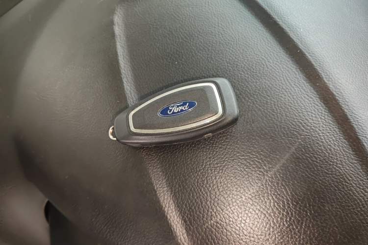 Used Ford Kuga 2015 2.0L GTDi Four-Wheel Drive Prestige Model Vehicle Key