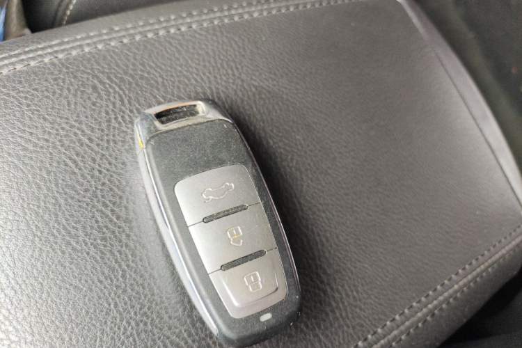 Used Ford Kuga 2015 1.5L GTDi Two-Wheel-Drive Comfort Model Vehicle Key