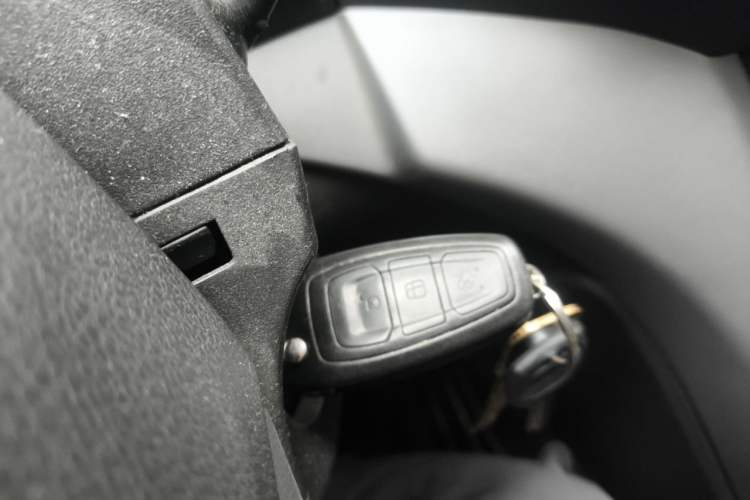 Used Ford Kuga 2015 1.5L GTDi Two-Wheel-Drive Comfort Model Vehicle Key