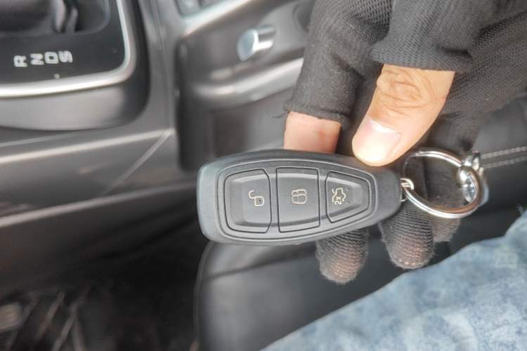 Used Ford Kuga 2015 2.0L GTDi Four-Wheel Drive Elite Model Vehicle Key