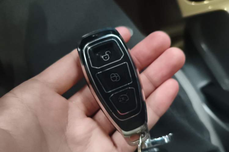Used Ford Kuga 2015 2.0L GTDi Four-Wheel Drive Elite Model Vehicle Key