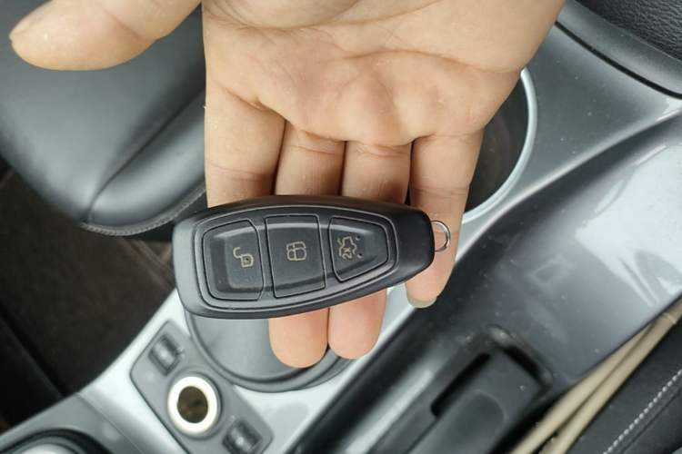 Used Ford Kuga 2015 2.0L GTDi Four-Wheel Drive Prestige Model Vehicle Key