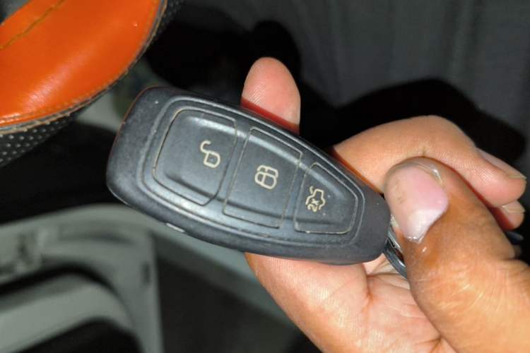 Used Ford Kuga 2015 2.0L GTDi Four-Wheel Drive Prestige Model Vehicle Key
