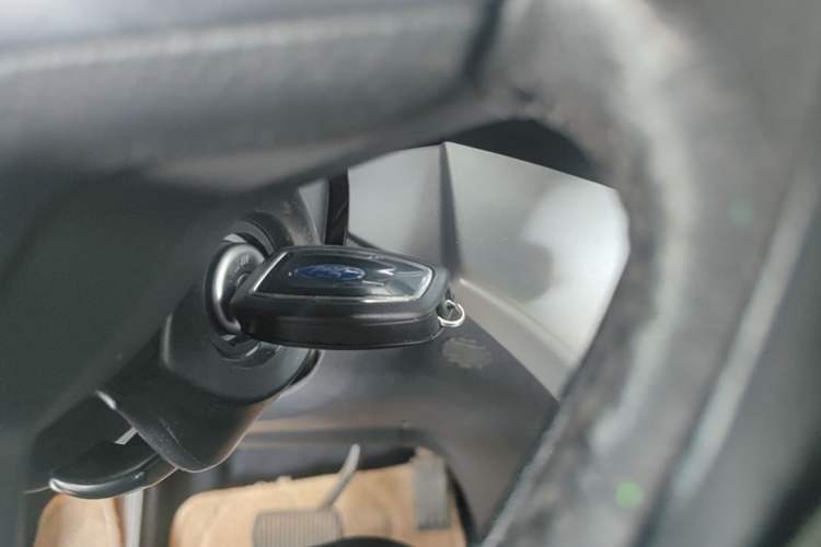Used Ford Kuga 2015 1.5L GTDi Two-Wheel Drive Fashion Edition Vehicle Key