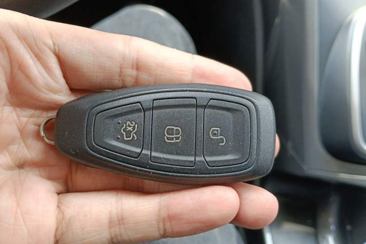 Used Ford Kuga 2015 2.0L GTDi Four-Wheel Drive Elite Model Vehicle Key