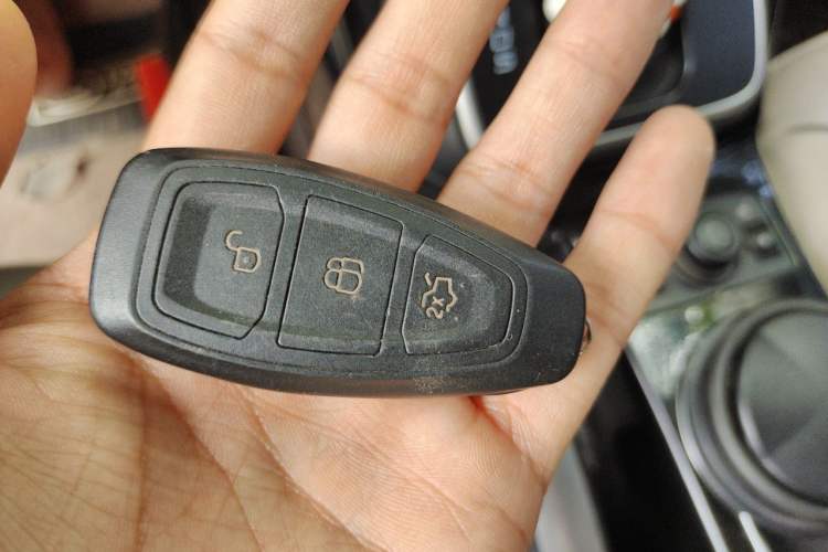 Used Ford Kuga 2015 2.0L GTDi Four-Wheel-Drive Sport Model Vehicle Key