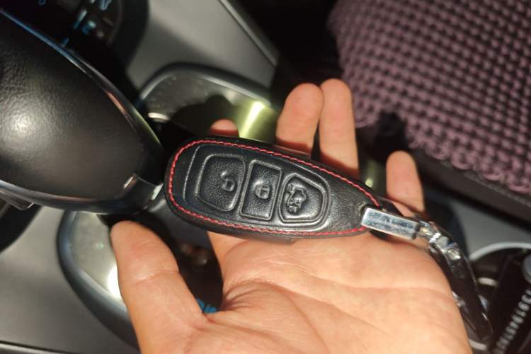 Used Ford Kuga 2015 2.0L GTDi Four-Wheel Drive Prestige Model Vehicle Key