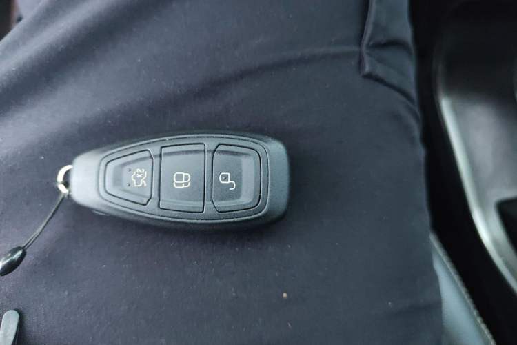 Used Ford Kuga 2015 2.0L GTDi Four-Wheel Drive Elite Model Vehicle Key