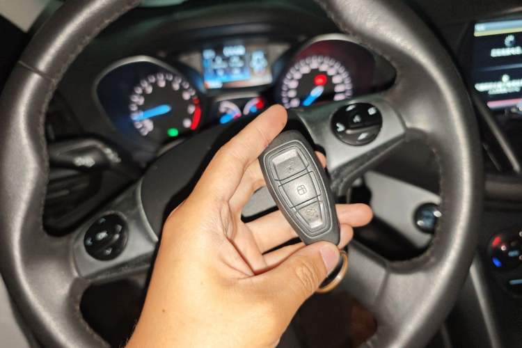 Used Ford Kuga 2015 1.5L GTDi Four-Wheel-Drive Elite Model Vehicle Key