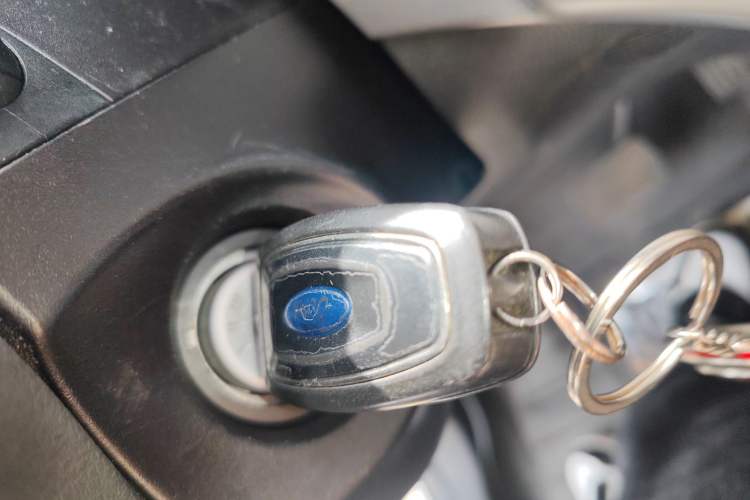 Used Ford Kuga 2015 1.5L GTDi Two-Wheel-Drive Comfort Model Vehicle Key