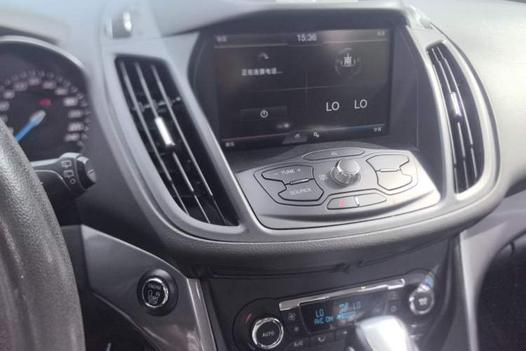 Used Ford Kuga 2015 1.5L GTDi Four-Wheel-Drive Elite Model Audio And AC Panel