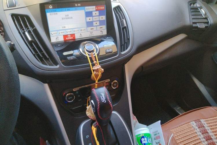 Used Ford Kuga 2015 1.5L GTDi Two-Wheel Drive Fashion Edition Audio And AC Panel