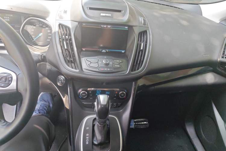 Used Ford Kuga 2015 2.0L GTDi Four-Wheel-Drive Sport Model Audio And AC Panel
