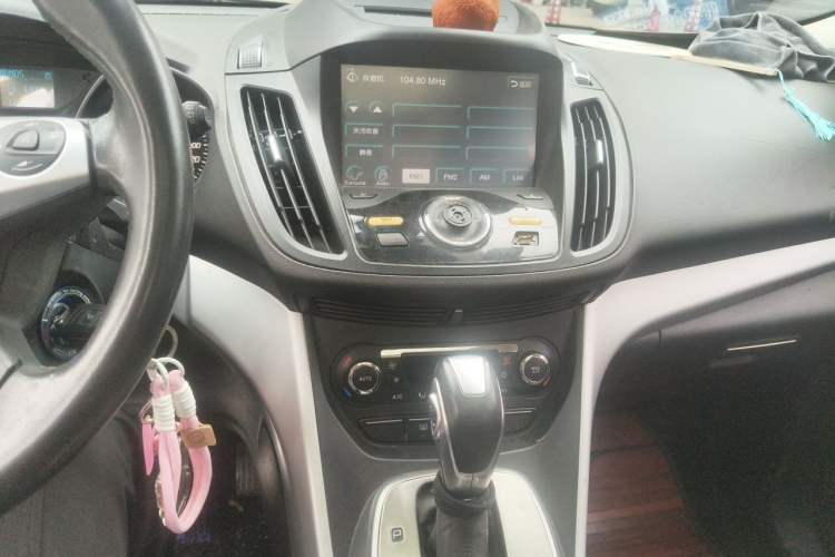 Used Ford Kuga 2015 1.5L GTDi Two-Wheel Drive Fashion Edition Audio And AC Panel