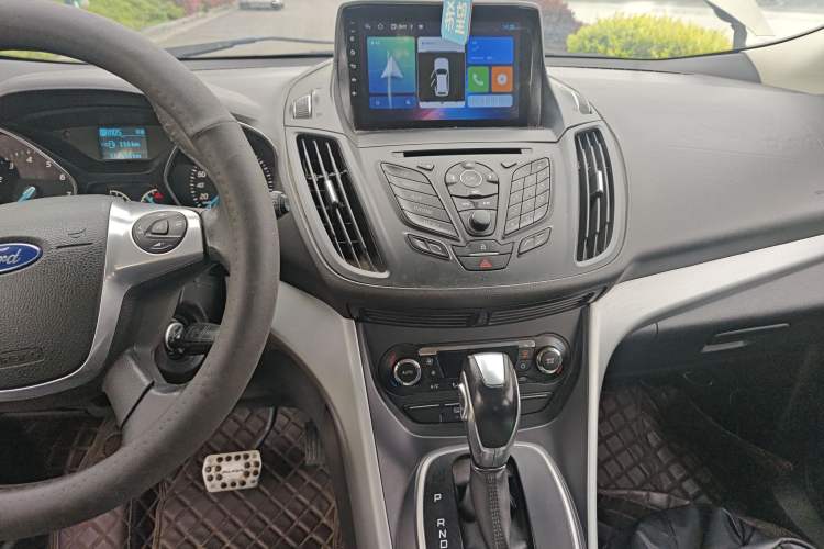 Used Ford Kuga 2015 1.5L GTDi Two-Wheel Drive Fashion Edition Audio And AC Panel