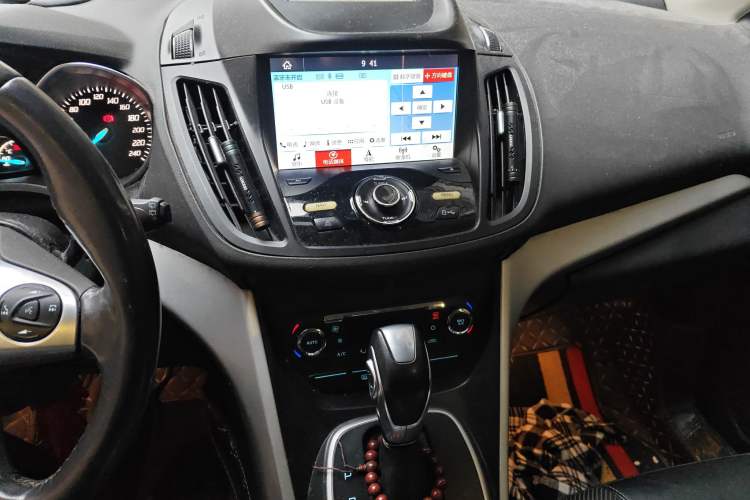 Used Ford Kuga 2015 1.5L GTDi Two-Wheel Drive Fashion Edition Audio And AC Panel