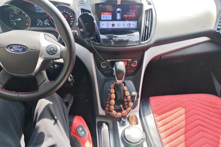 Used Ford Kuga 2015 1.5L GTDi Two-Wheel-Drive Comfort Model Audio And AC Panel
