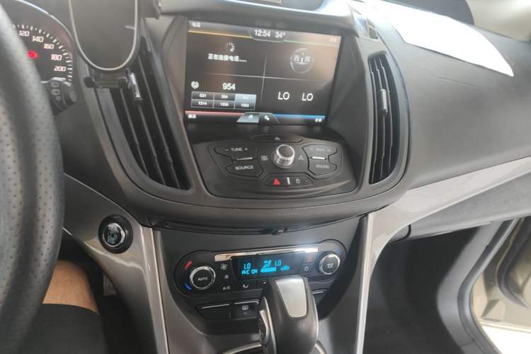Used Ford Kuga 2015 1.5L GTDi Four-Wheel-Drive Elite Model Audio And AC Panel