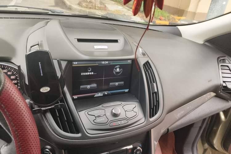 Used Ford Kuga 2015 1.5L GTDi Four-Wheel-Drive Elite Model Audio And AC Panel