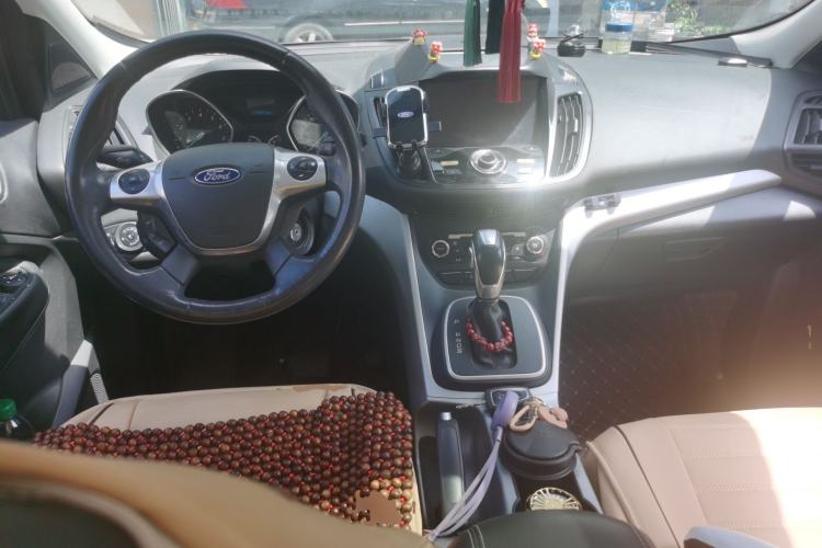Used Ford Kuga 2015 1.5L GTDi Two-Wheel Drive Fashion Edition Center Console