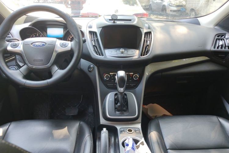Used Ford Kuga 2015 2.0L GTDi Four-Wheel Drive Elite Model Center Console