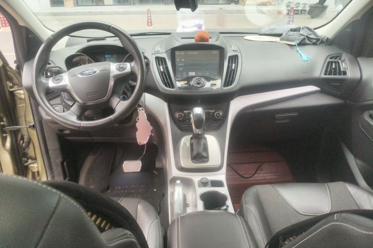 Used Ford Kuga 2015 1.5L GTDi Two-Wheel Drive Fashion Edition Center Console