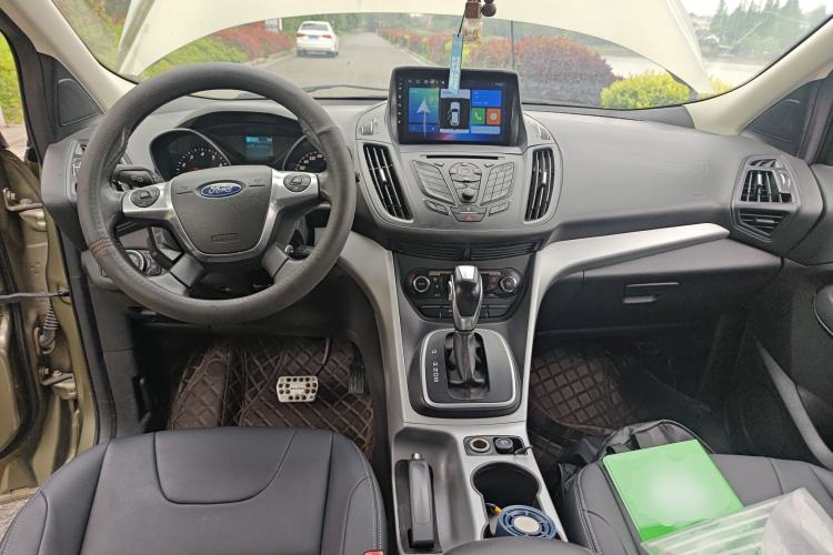 Used Ford Kuga 2015 1.5L GTDi Two-Wheel Drive Fashion Edition Center Console