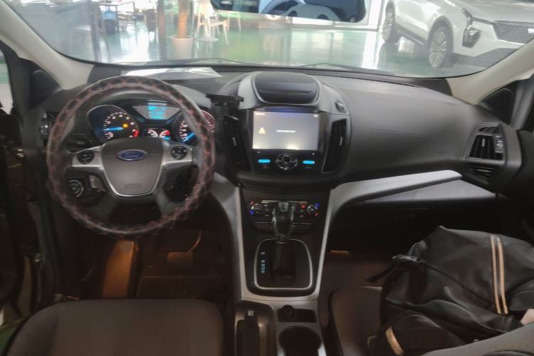 Used Ford Kuga 2015 1.5L GTDi Two-Wheel Drive Fashion Edition Center Console