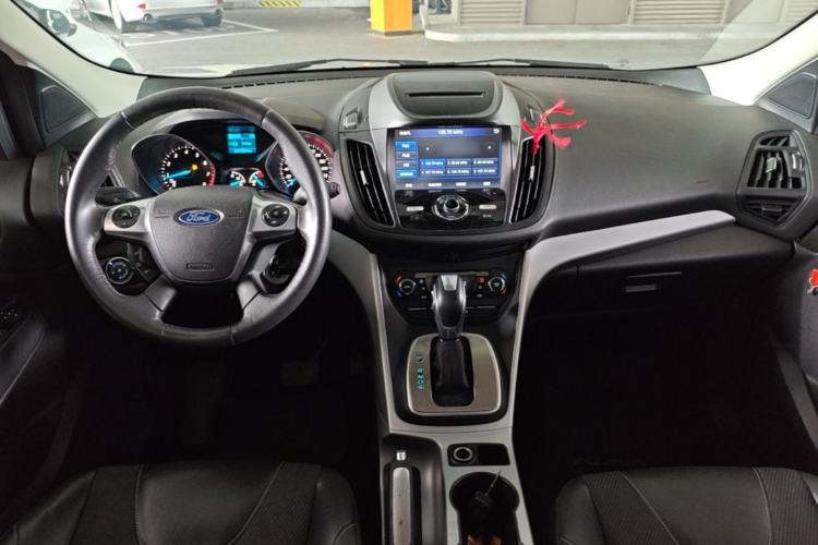 Used Ford Kuga 2015 1.5L GTDi Two-Wheel Drive Fashion Edition Center Console