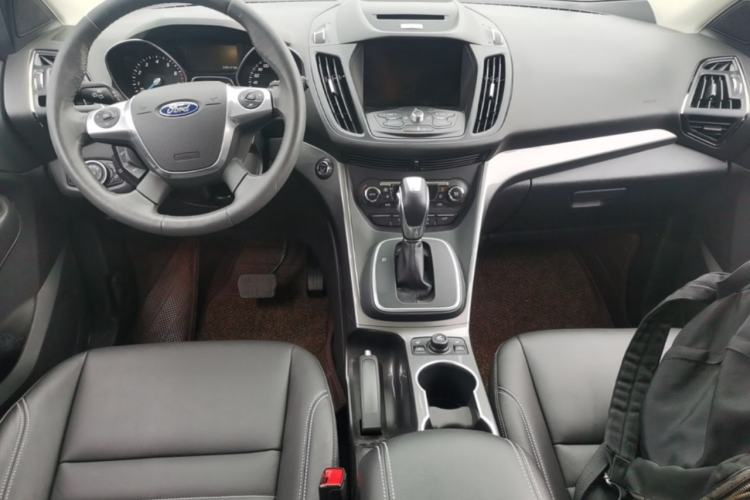 Used Ford Kuga 2015 1.5L GTDi Four-Wheel-Drive Elite Model Center Console