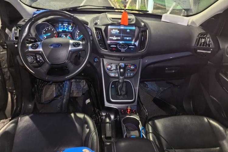 Used Ford Kuga 2015 2.0L GTDi Four-Wheel Drive Prestige Model Center Console