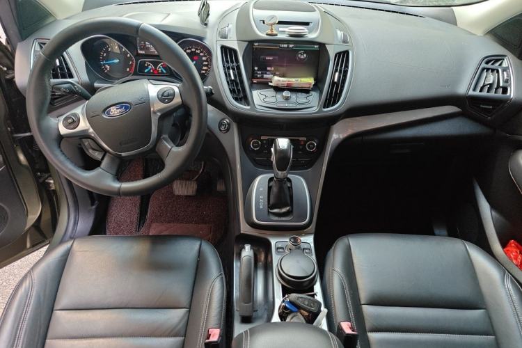Used Ford Kuga 2015 1.5L GTDi Four-Wheel-Drive Elite Model Center Console